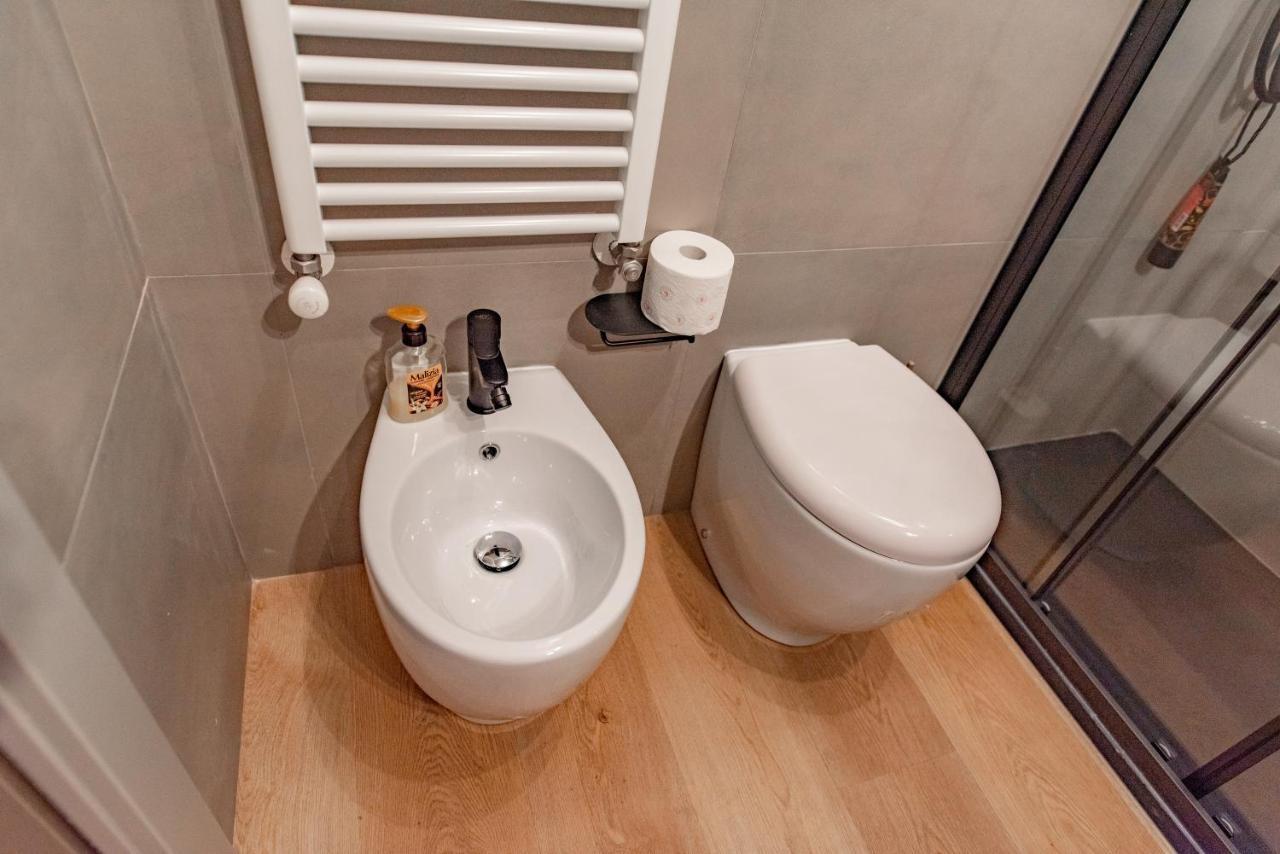 Appartement Oggi Ti Porto A Torino By Happyhostorino Extérieur photo